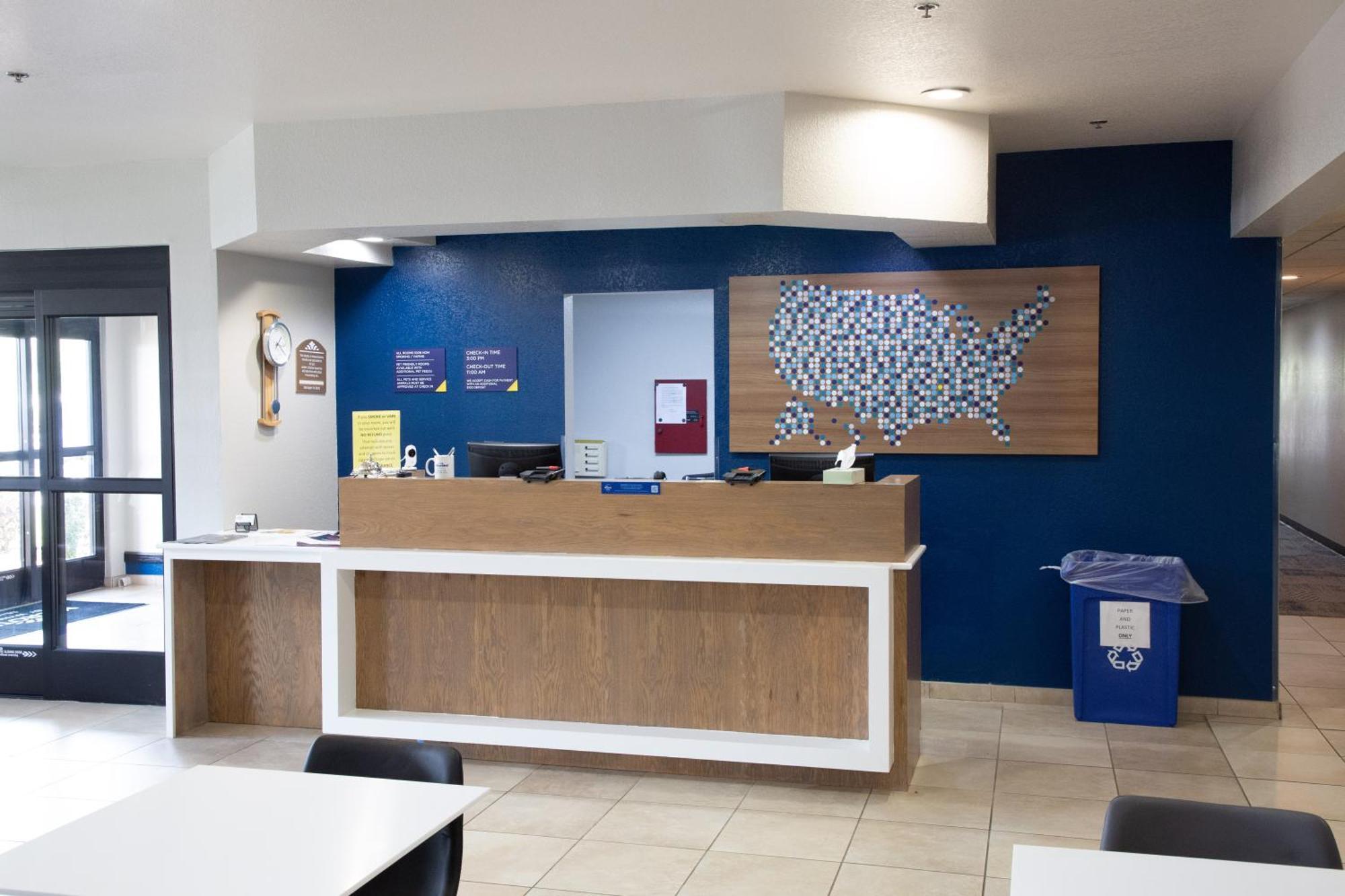 Microtel Inn & Suites By Wyndham Сърси Екстериор снимка